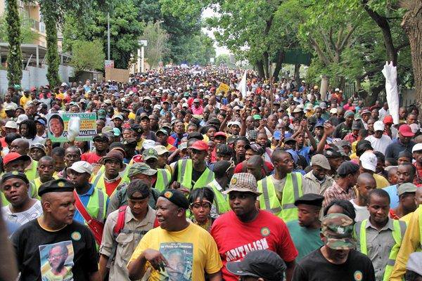 More than 200 SA youths demand share of mine's wealth